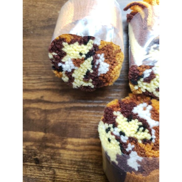 Vintage Latch Hook Rug Kit Dog Puppy Lying Down Brown 40x40cm Incomplete - Picture 11 of 13